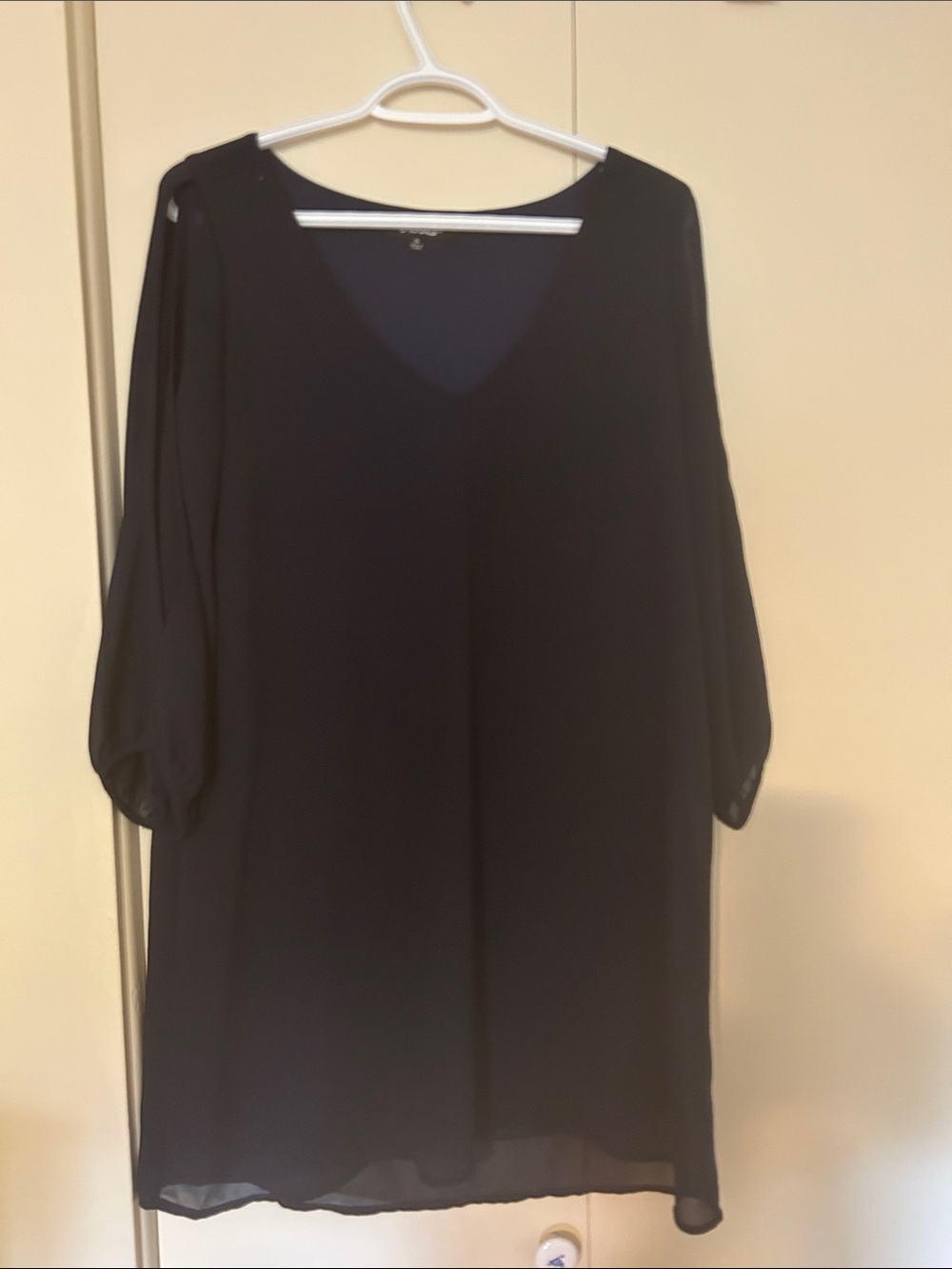 Lulu's Navy V-Neck Chiffon Dress. Size Small.
